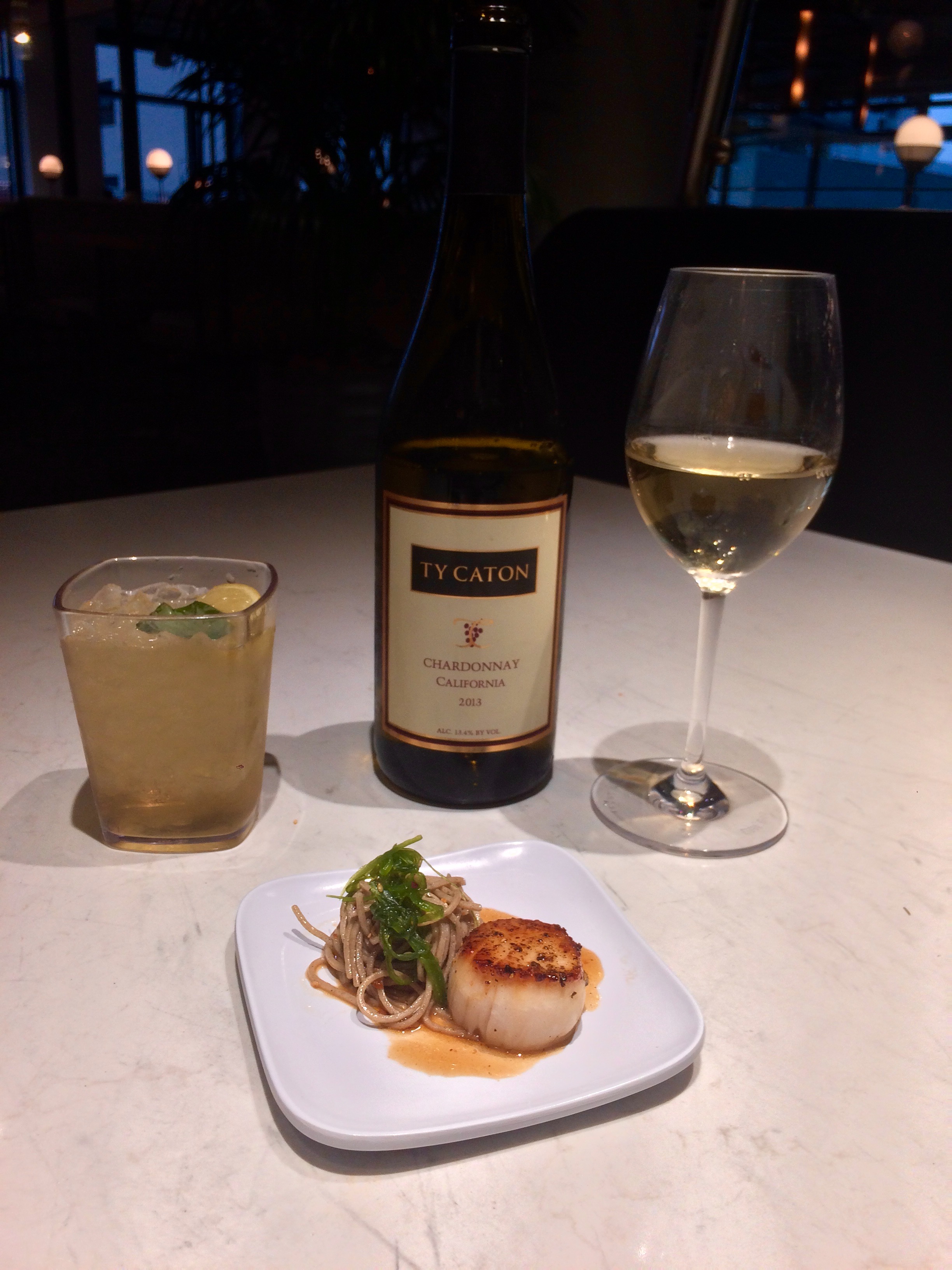 Wine pairing with cocktail, scallop, and pasta